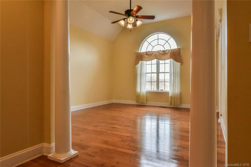 19 Mountain Shadows Drive - Photo 10