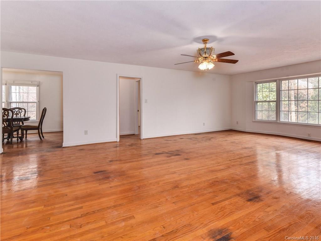 745 Charlotte Highway - Photo 11