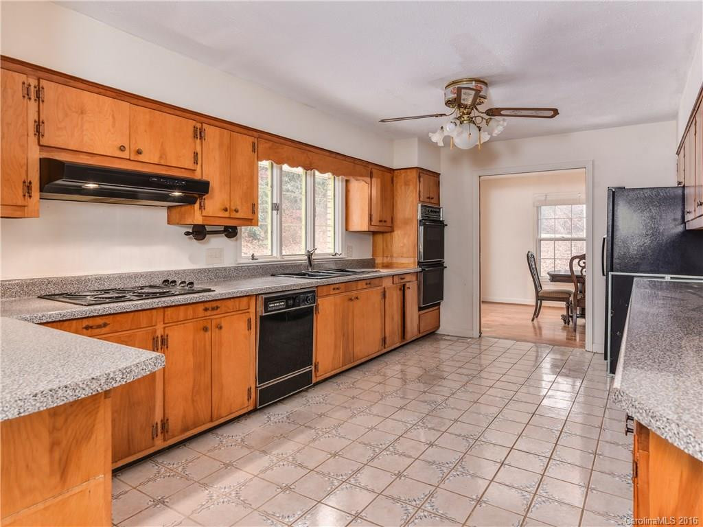 745 Charlotte Highway - Photo 6