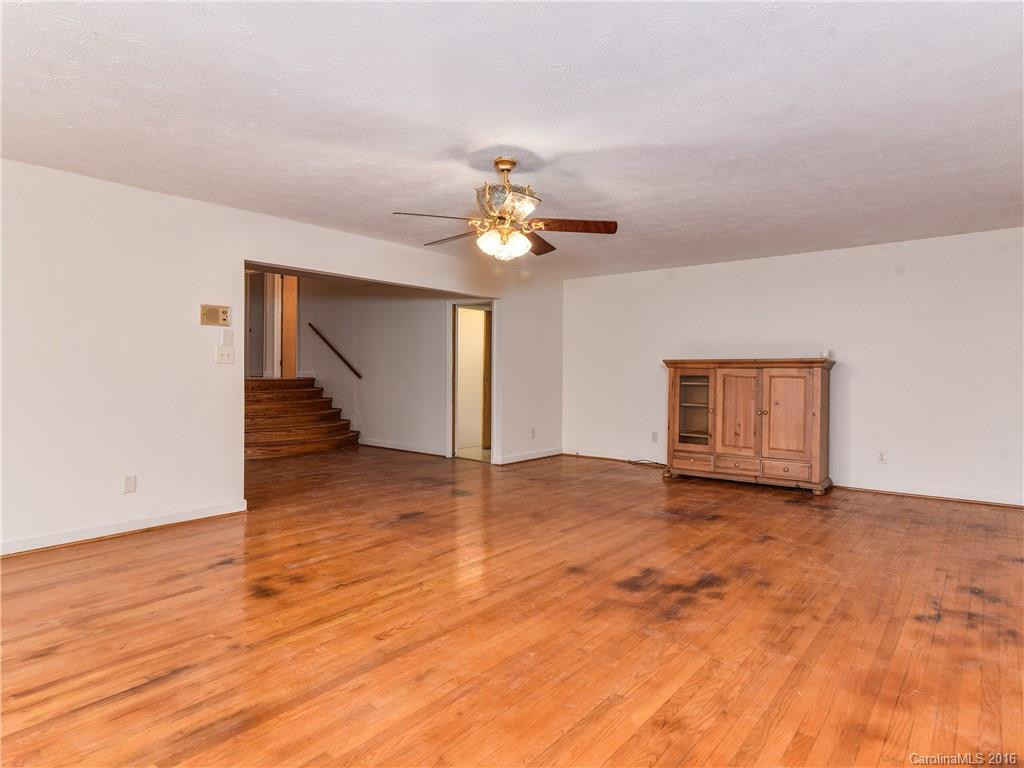 745 Charlotte Highway - Photo 10