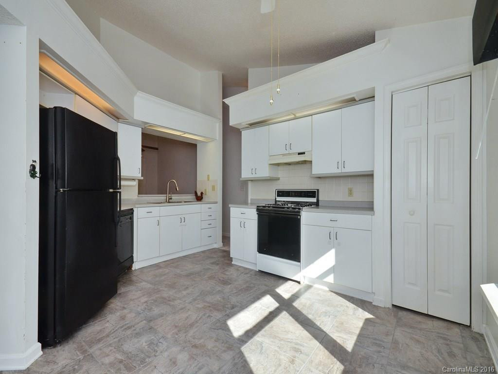 2 Tarragon Place #31 - Photo 9