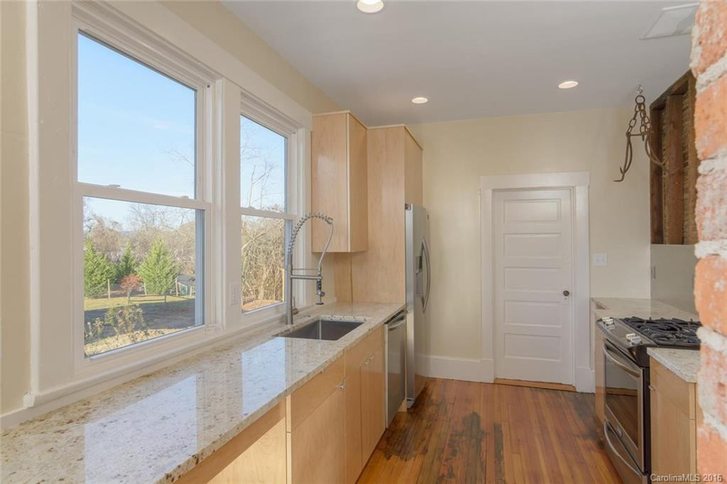 60 Brownwood Avenue - Photo 9