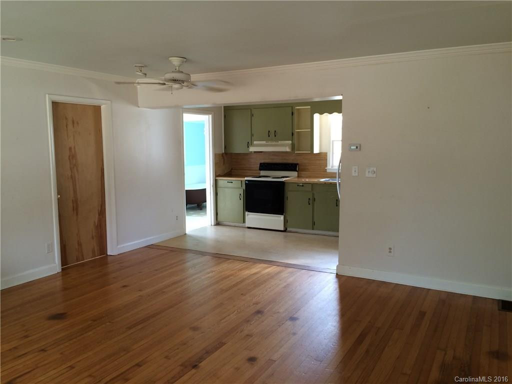 370 Sharon Road - Photo 10