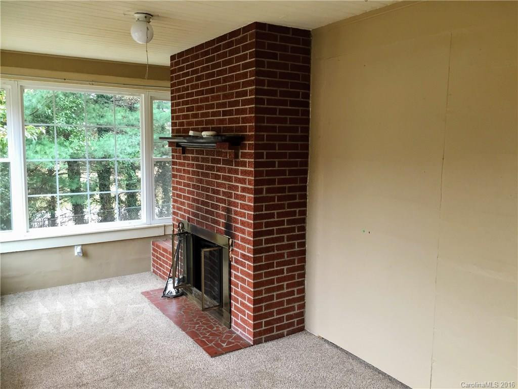 2691 Smokey Park Highway - Photo 13