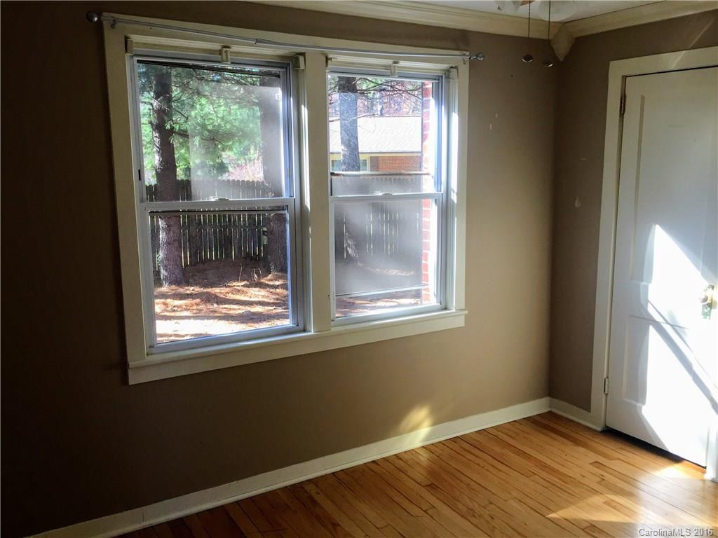 2691 Smokey Park Highway - Photo 15