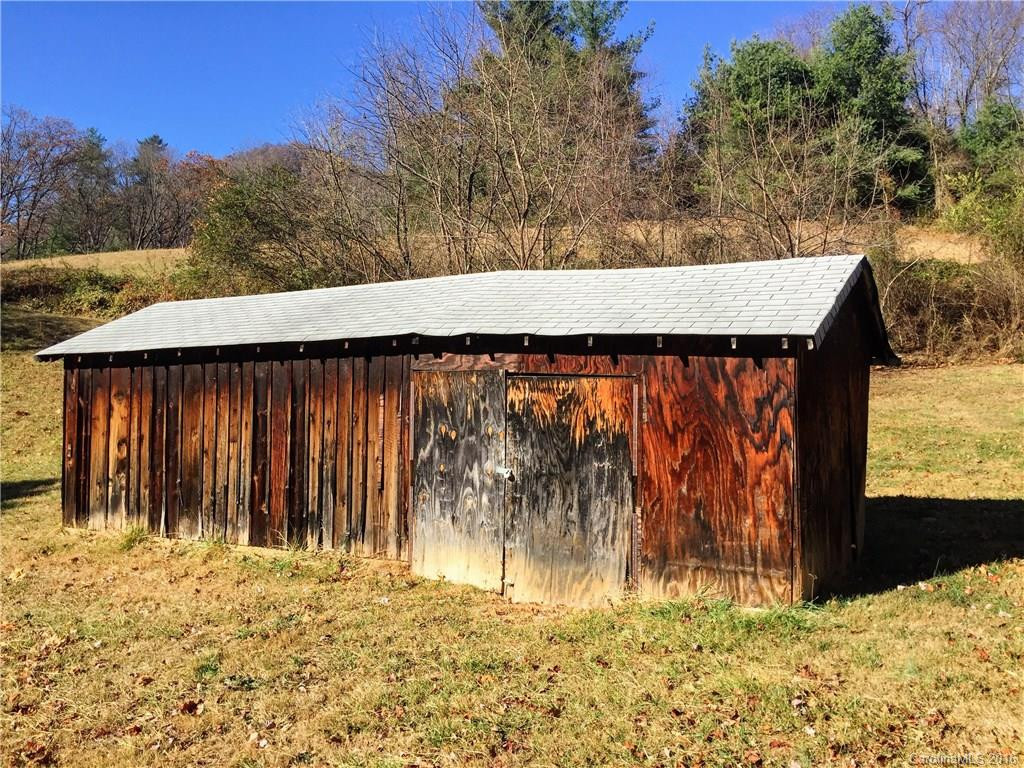 2691 Smokey Park Highway - Photo 20