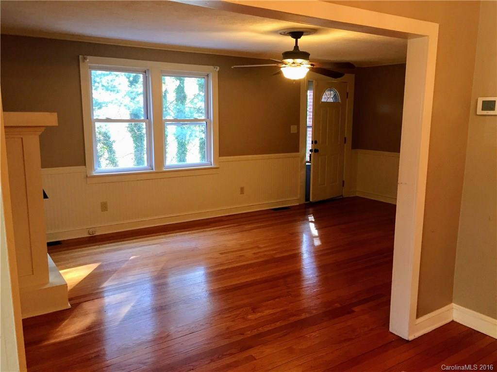 2691 Smokey Park Highway - Photo 3