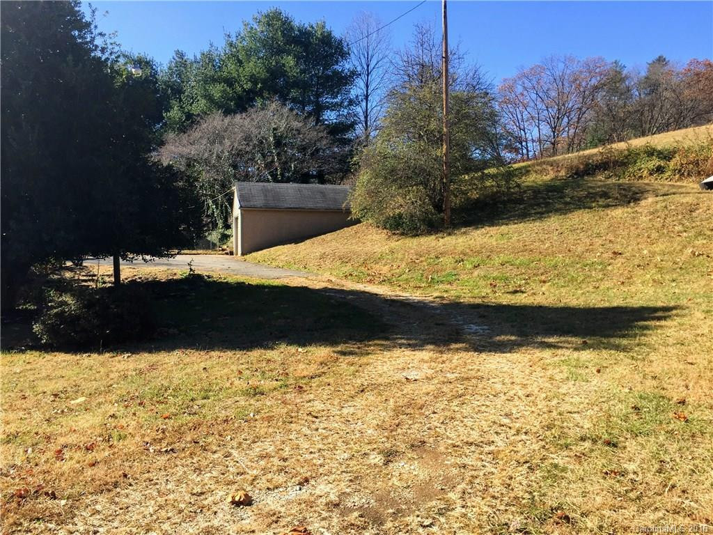 2691 Smokey Park Highway - Photo 21