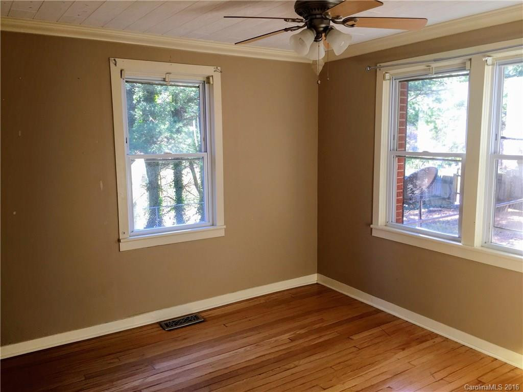 2691 Smokey Park Highway - Photo 6