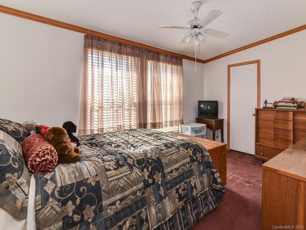 324 Justice Ridge Road - Photo 13