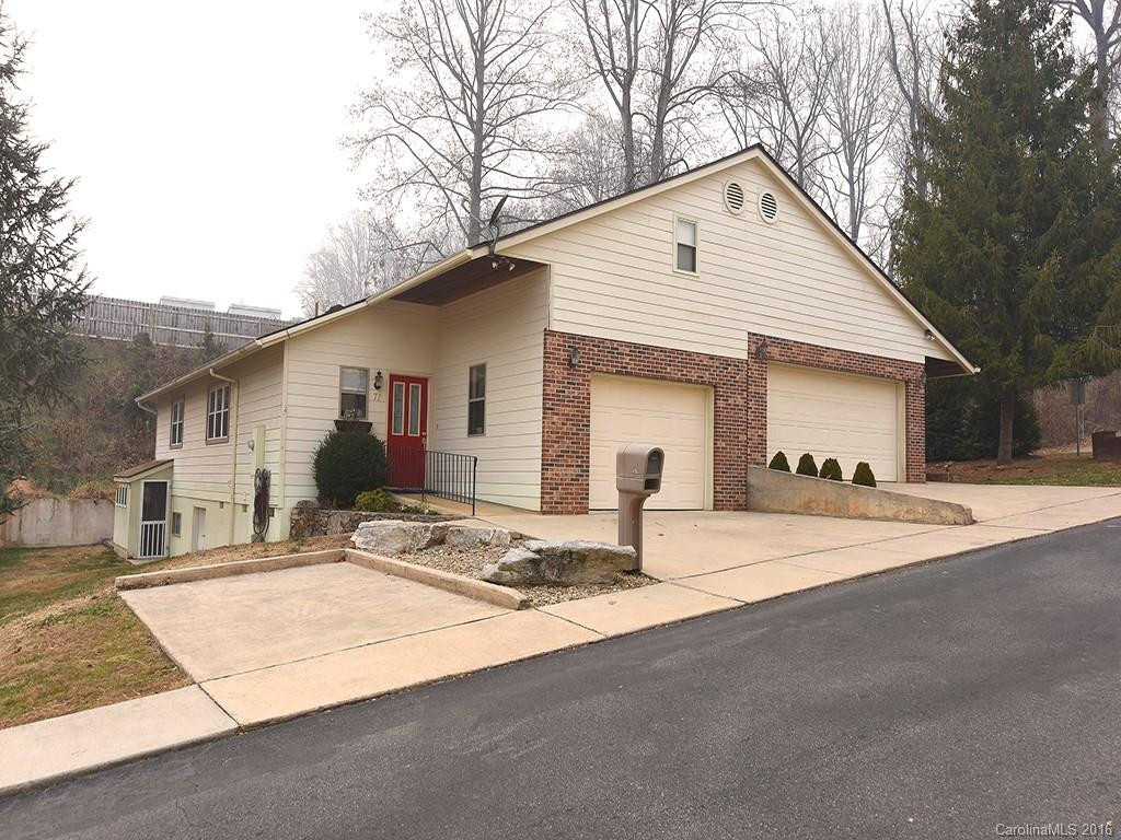 71 Town and Country Drive #12