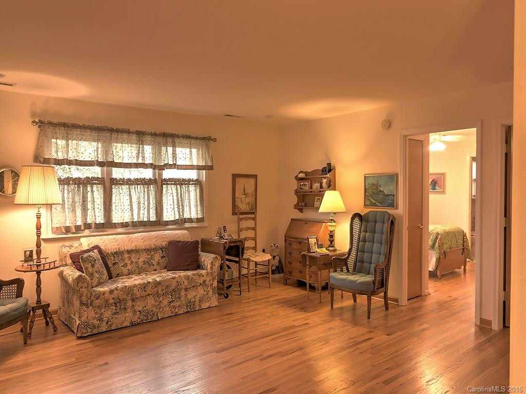 71 Town and Country Drive #12 - Photo 2