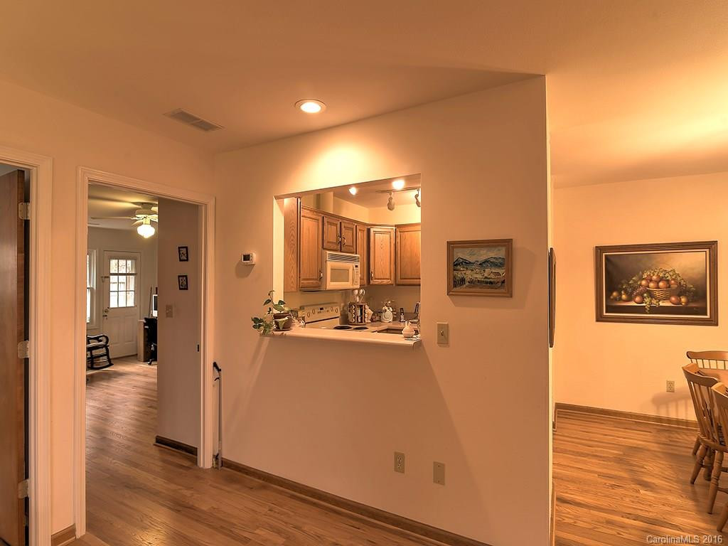 71 Town and Country Drive #12 - Photo 6