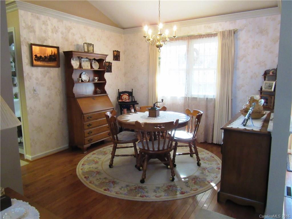 1011 Saddlebrook Drive #8 - Photo 5