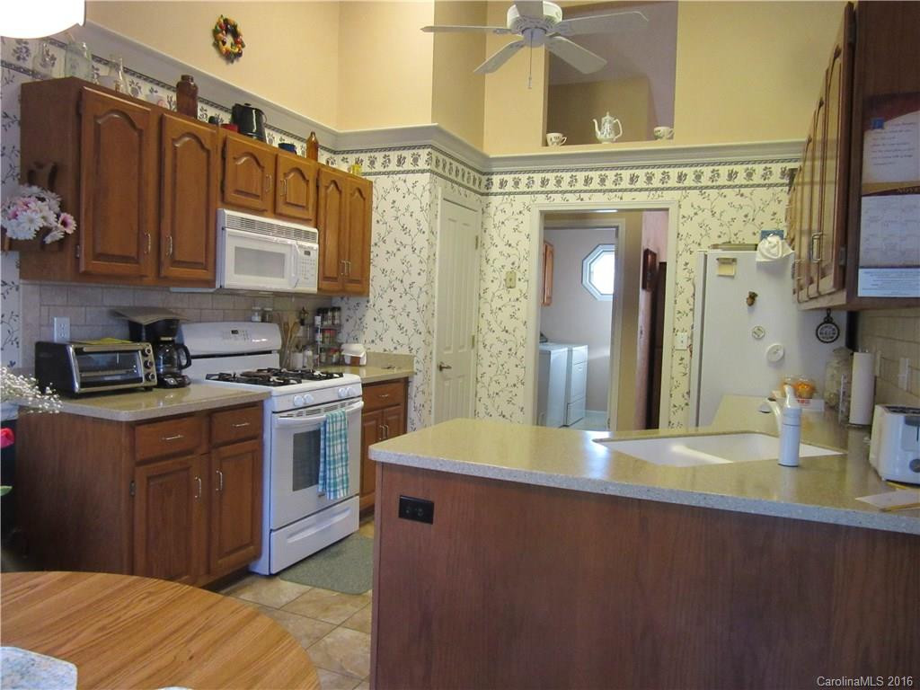 1011 Saddlebrook Drive #8 - Photo 8
