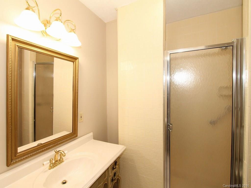 639 Sunrise Drive - Photo 10