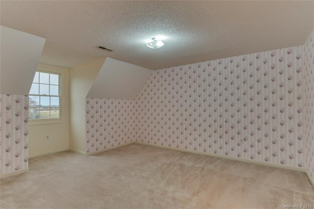 184 Woodset Drive - Photo 13