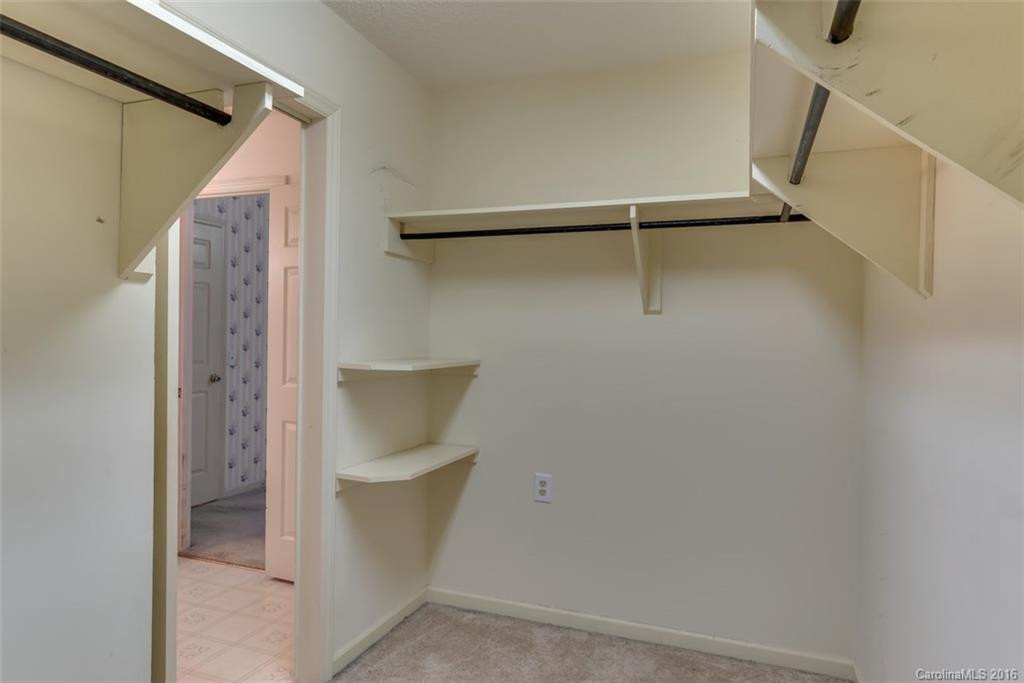 184 Woodset Drive - Photo 16