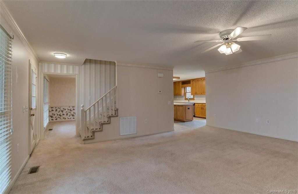 184 Woodset Drive - Photo 7