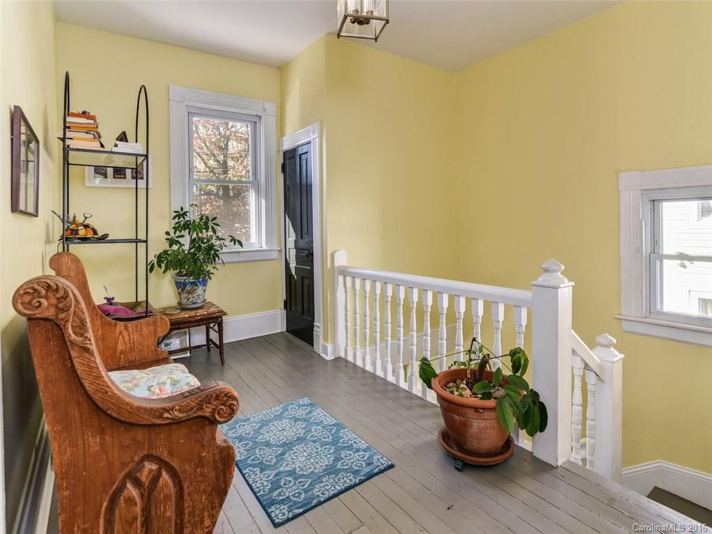 138 French Broad Avenue - Photo 12
