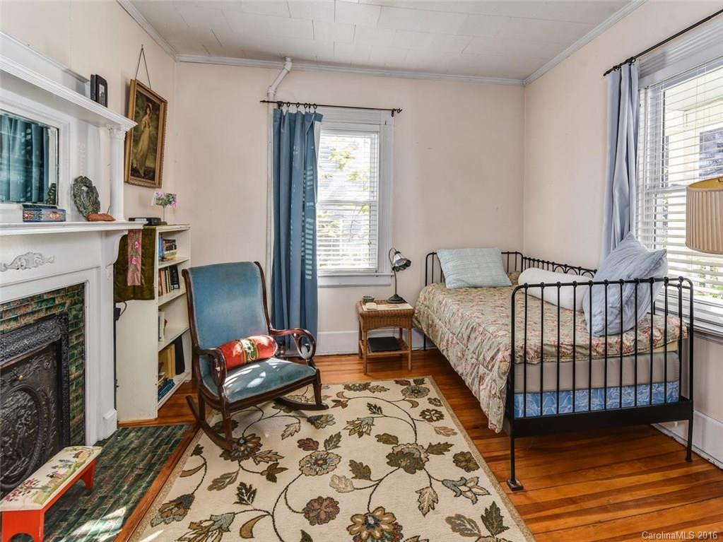 138 French Broad Avenue - Photo 13