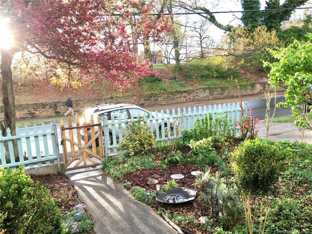138 French Broad Avenue - Photo 22