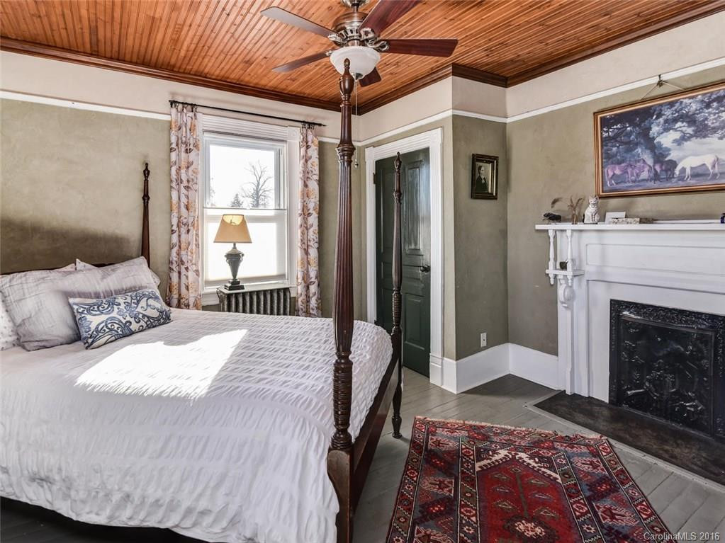 138 French Broad Avenue - Photo 8