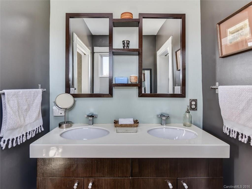 138 French Broad Avenue - Photo 10