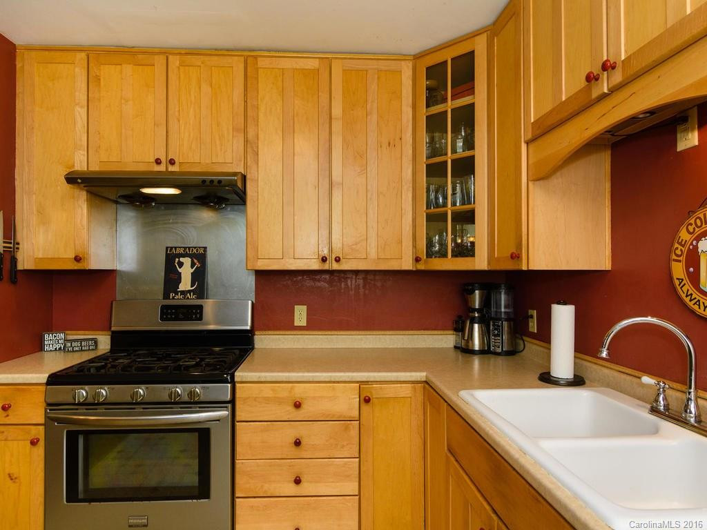 318 Fairfax Avenue - Photo 11