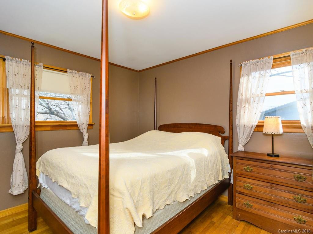 318 Fairfax Avenue - Photo 13