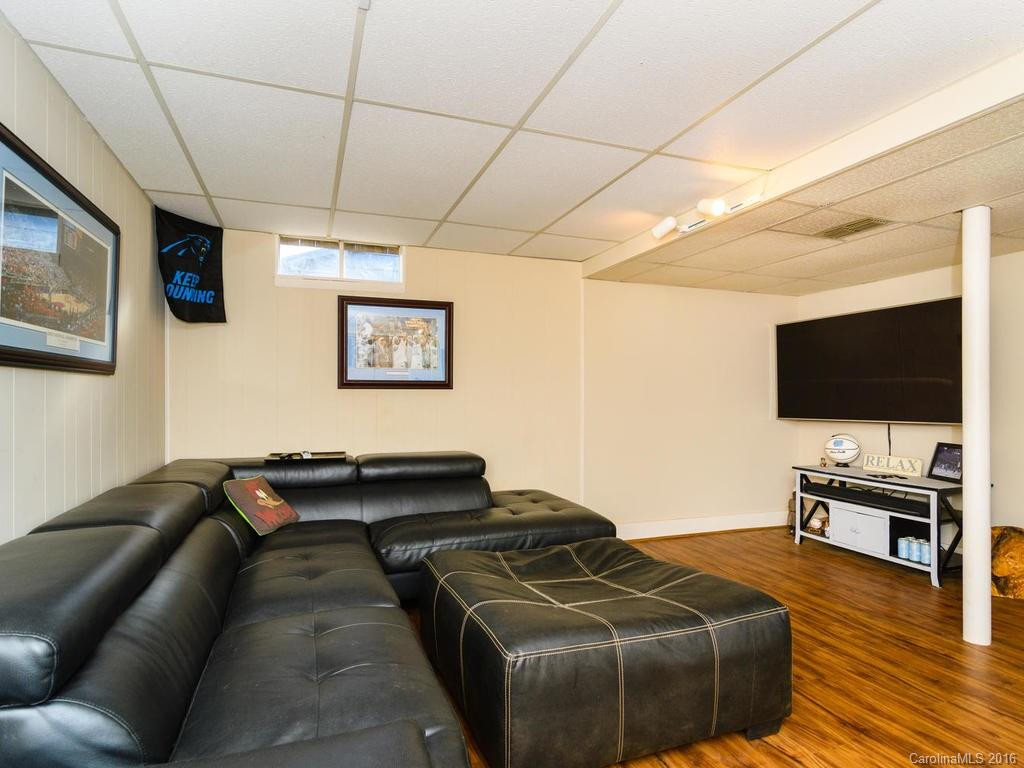 318 Fairfax Avenue - Photo 17