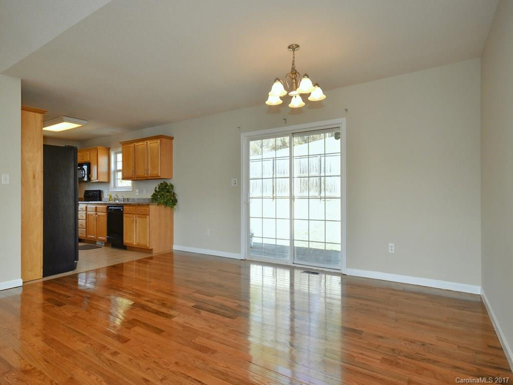 237 Meadow Lane - Photo 4