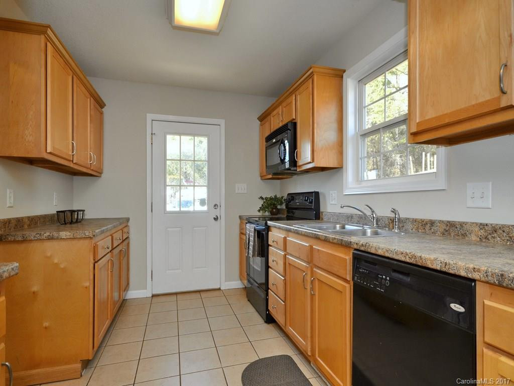 237 Meadow Lane - Photo 5