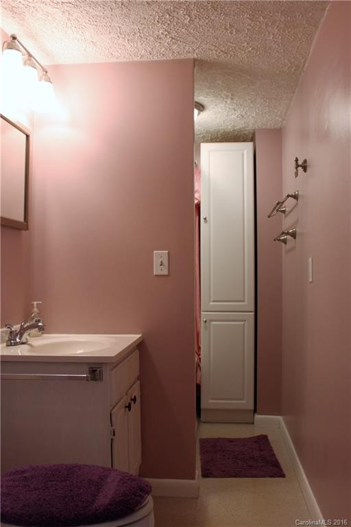 622 Haywood Street #105 - Photo 8
