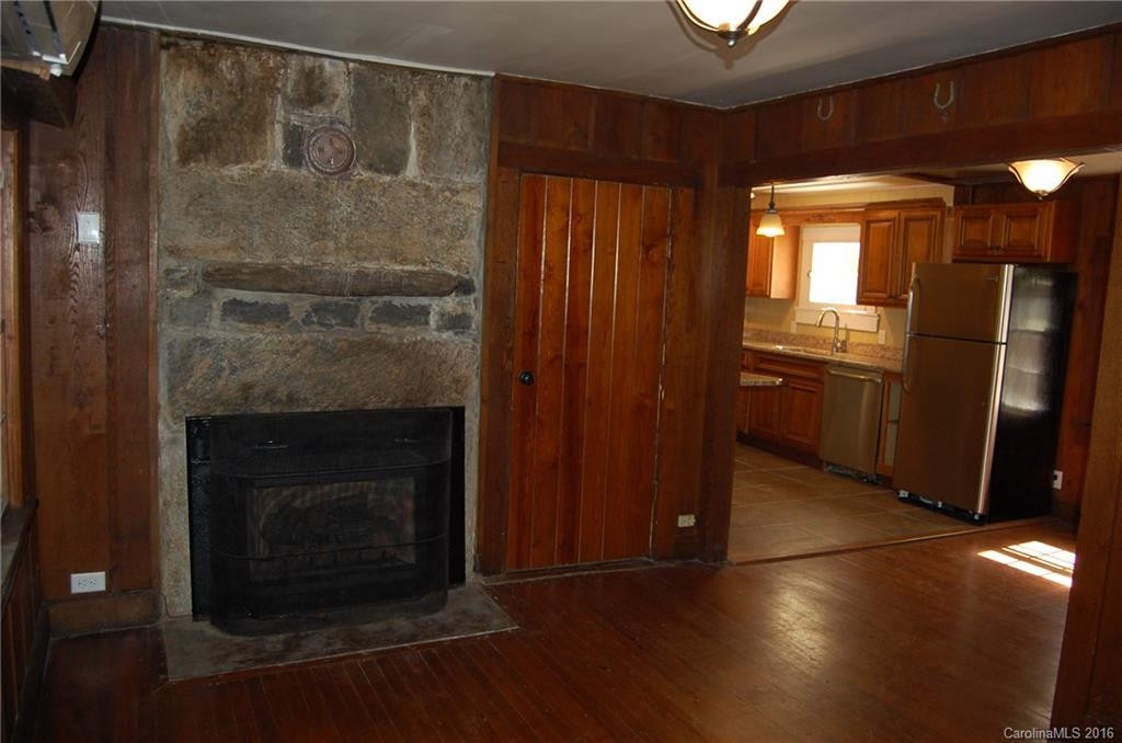 32 Lower Bat Cave Drive - Photo 11