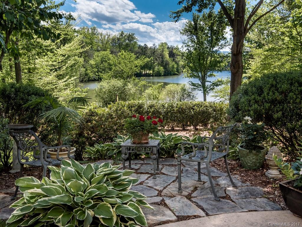 101 Lake Drive - Photo 3