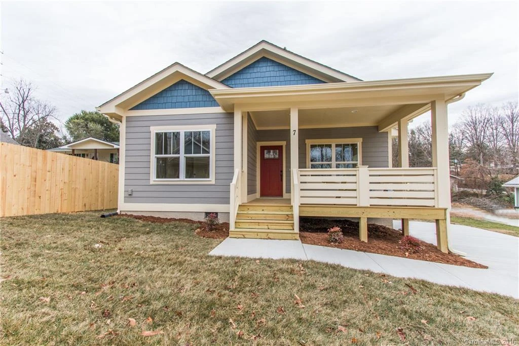 7 Lamar Avenue