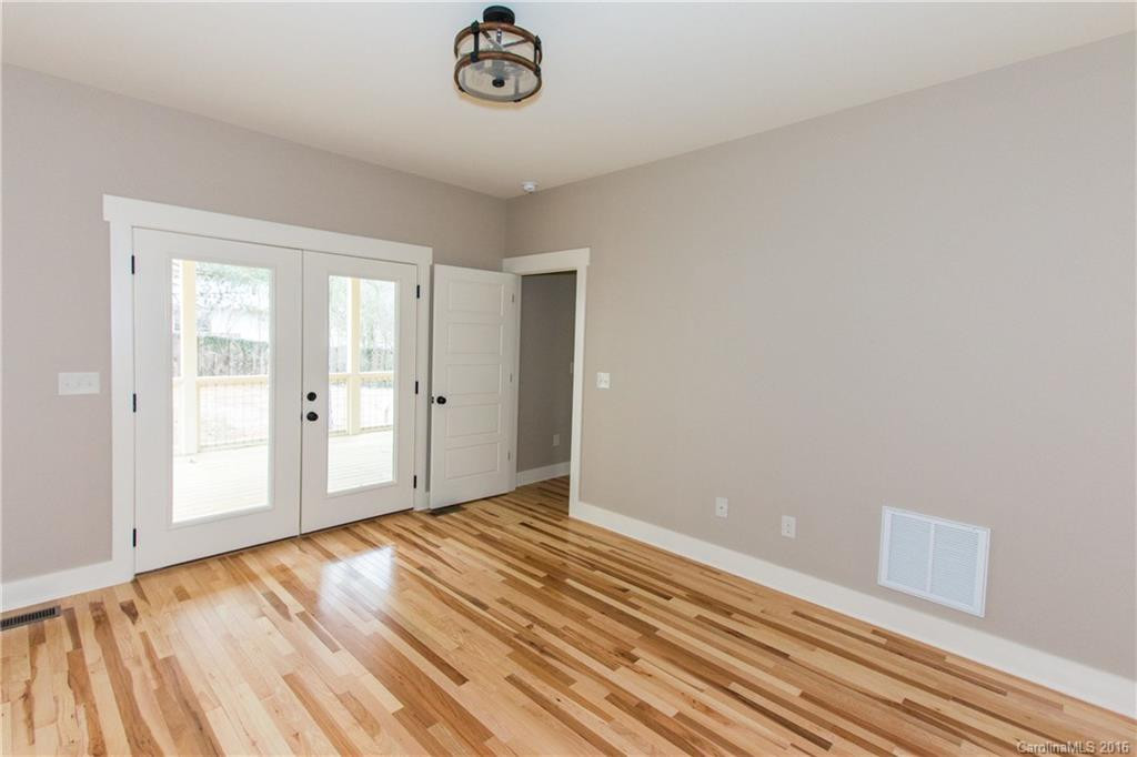 7 Lamar Avenue - Photo 16