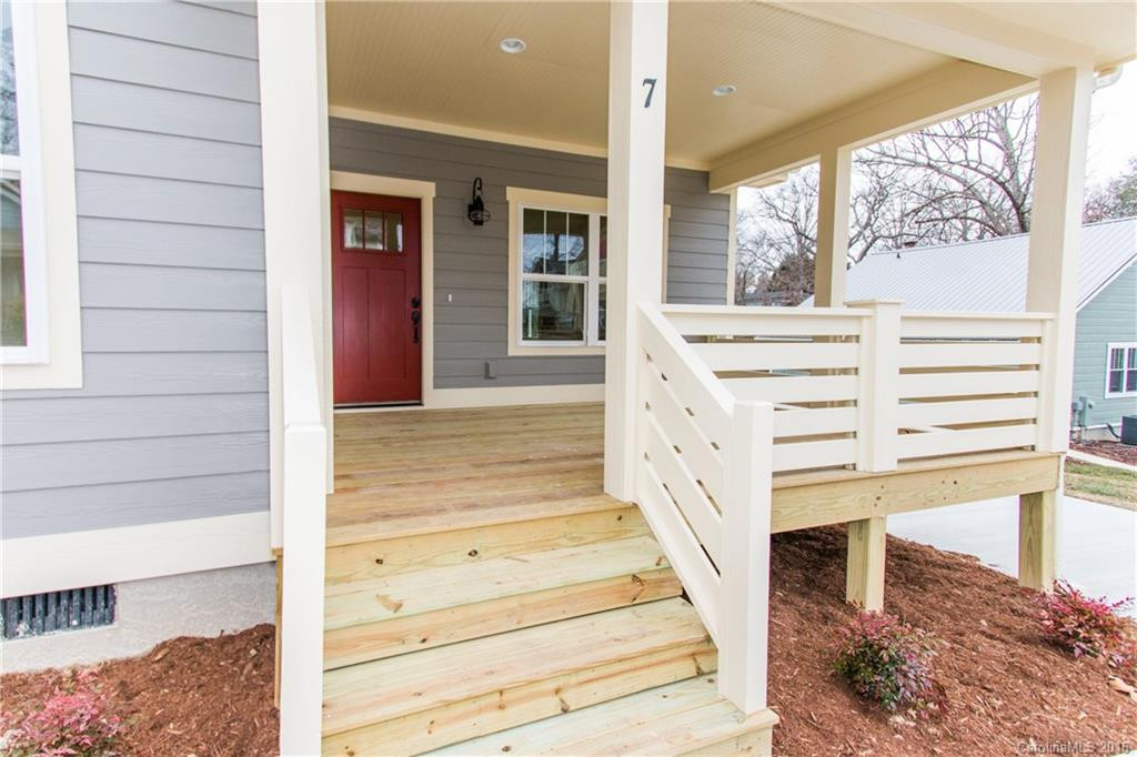 7 Lamar Avenue - Photo 3