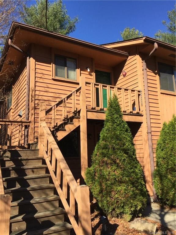 551 Courtwood Lane #6