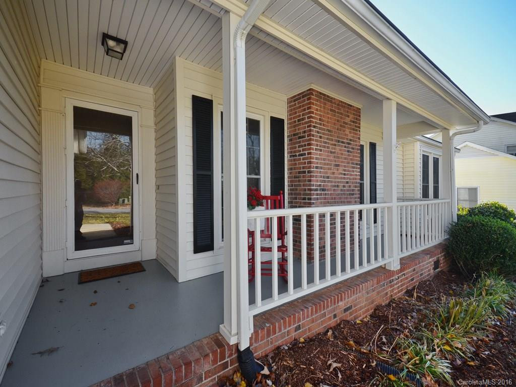 4 Westminster Drive - Photo 2