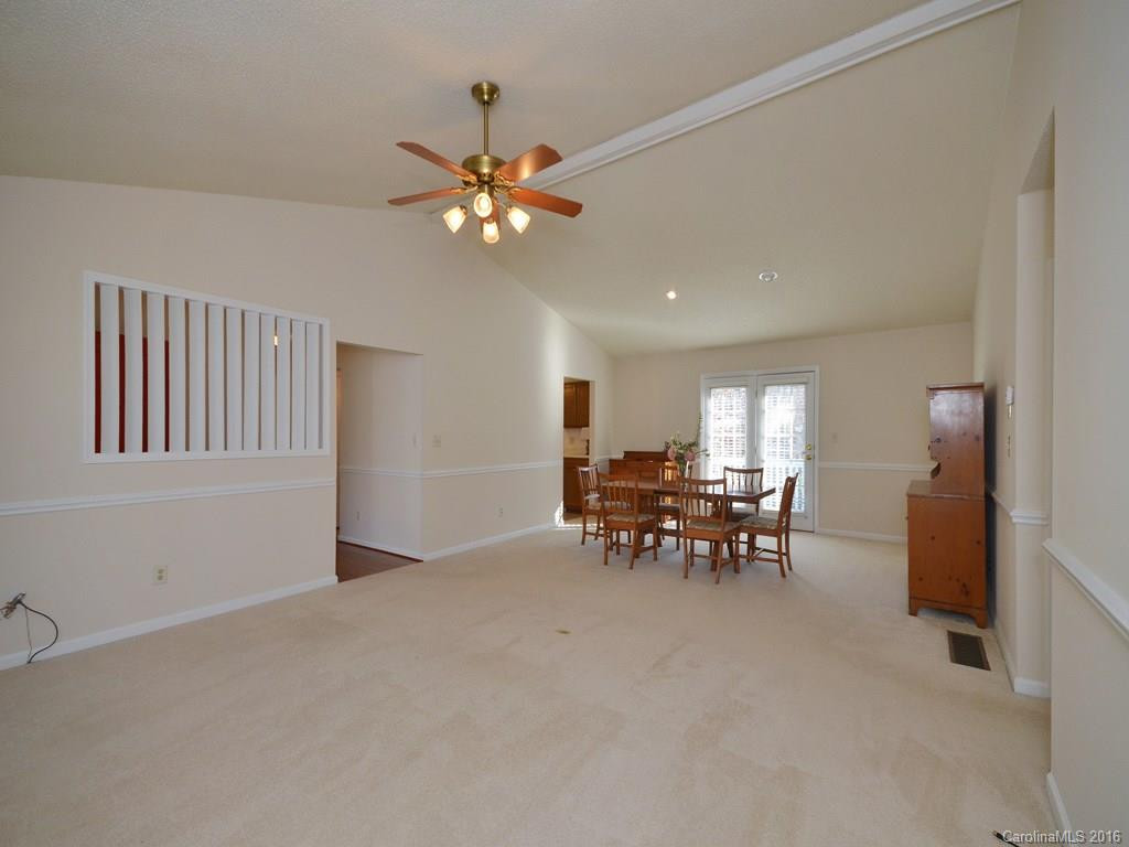 4 Westminster Drive - Photo 5