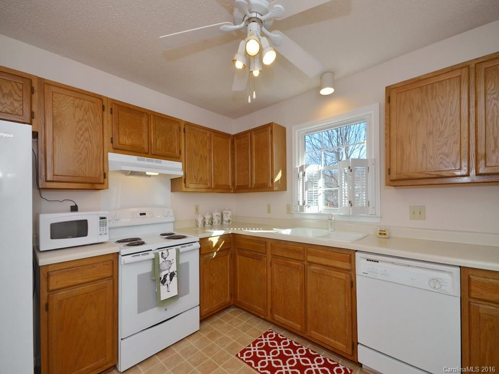 4 Westminster Drive - Photo 7