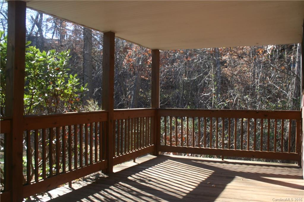 428 Riverview Drive - Photo 3