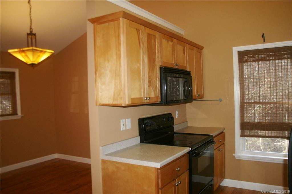 428 Riverview Drive - Photo 5