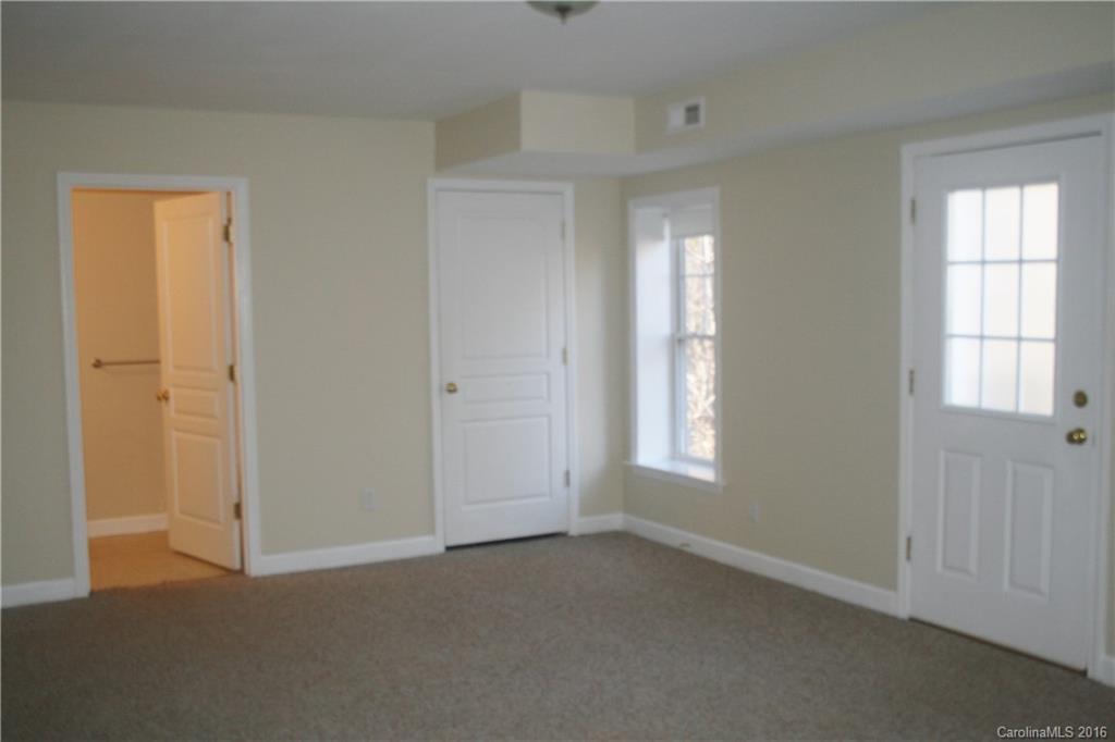 428 Riverview Drive - Photo 9