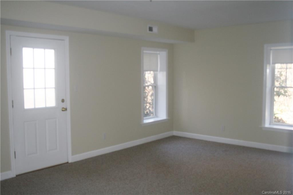 428 Riverview Drive - Photo 10