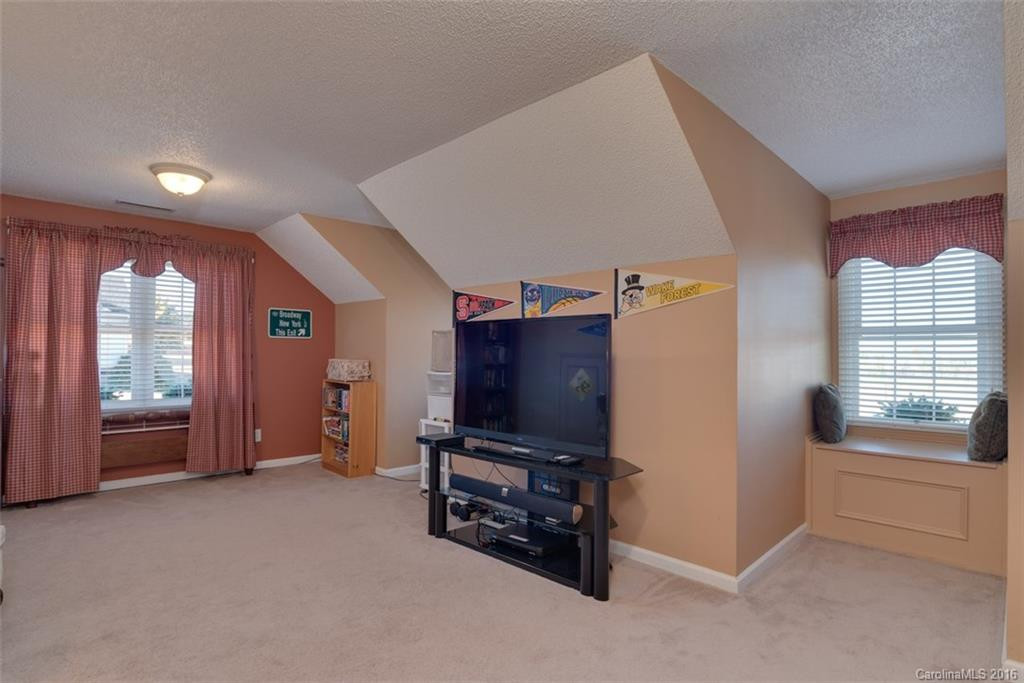 150 Turnberry Way - Photo 22