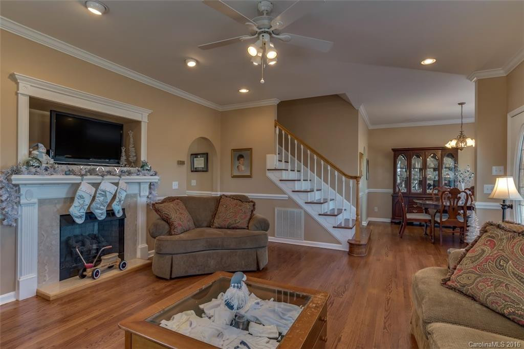 150 Turnberry Way - Photo 7