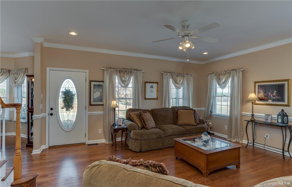 150 Turnberry Way - Photo 8